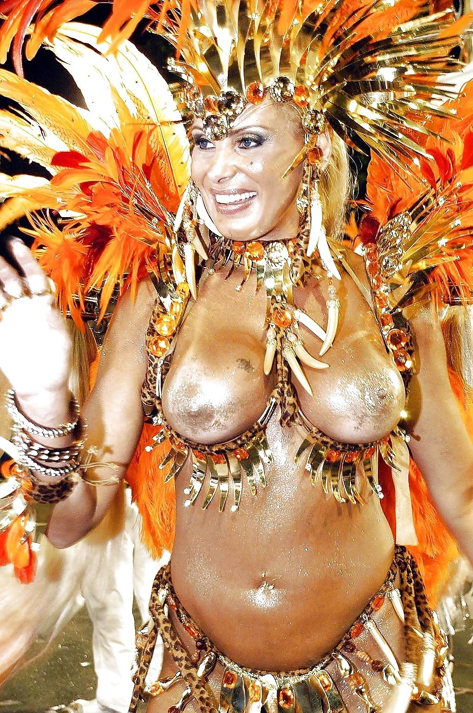 порно бразильском карнавале фото 83