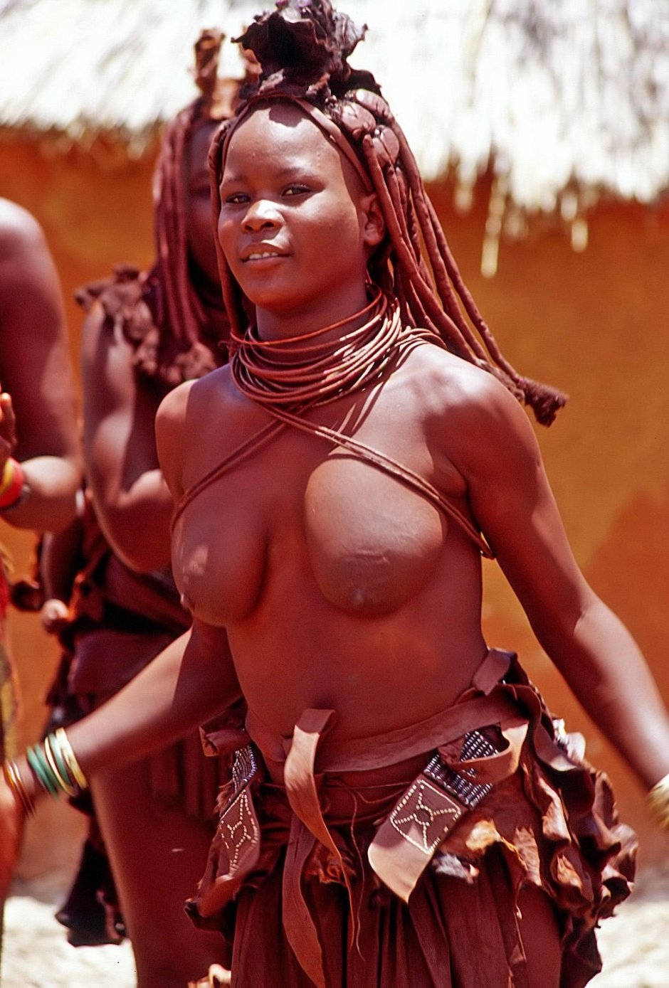 Групповой африканский секс в племени - смотреть порно на chelmass.ru