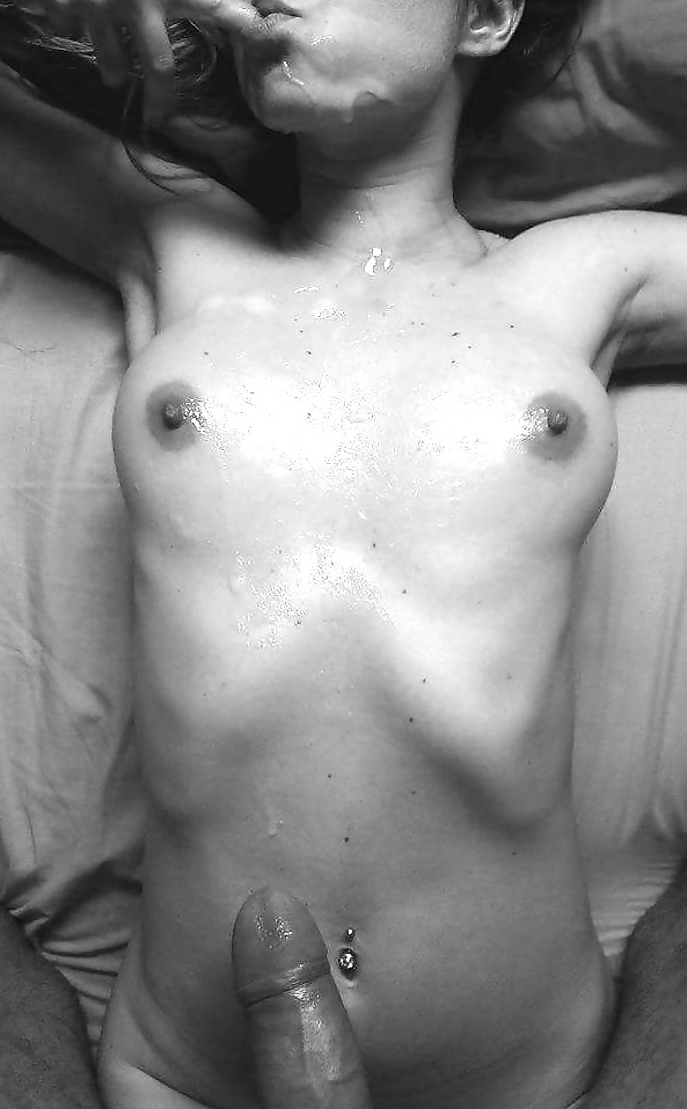Фото молодая грудь в сперме гиф