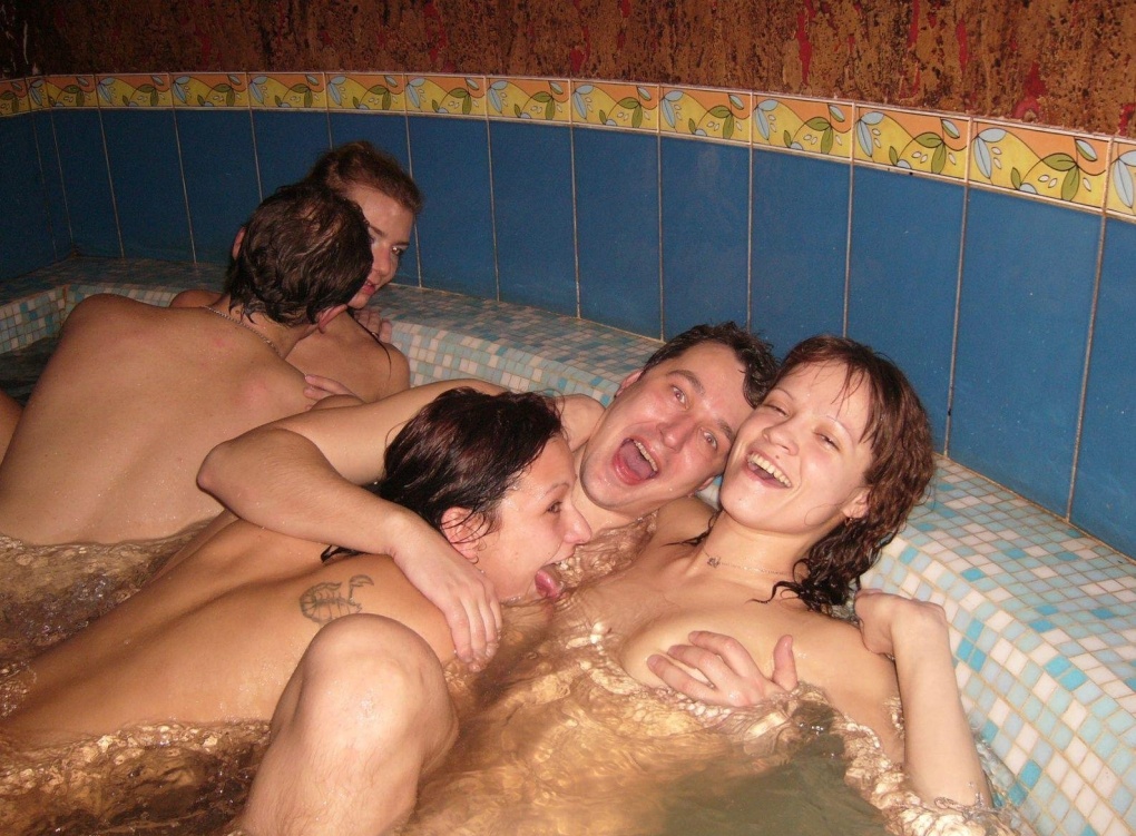 Свингеры в сауне частное