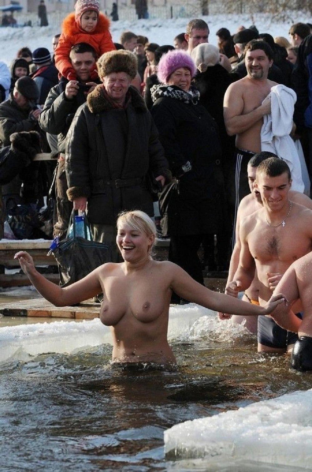 купаются голыми порно фото 62