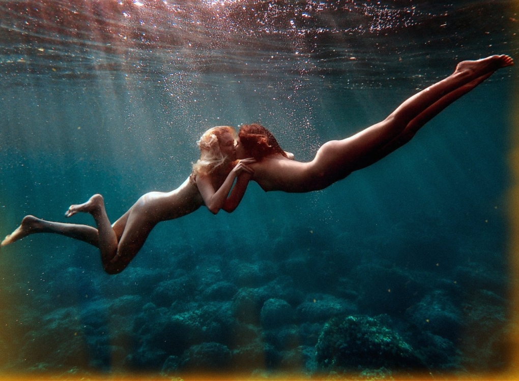 Под водой без купальника
