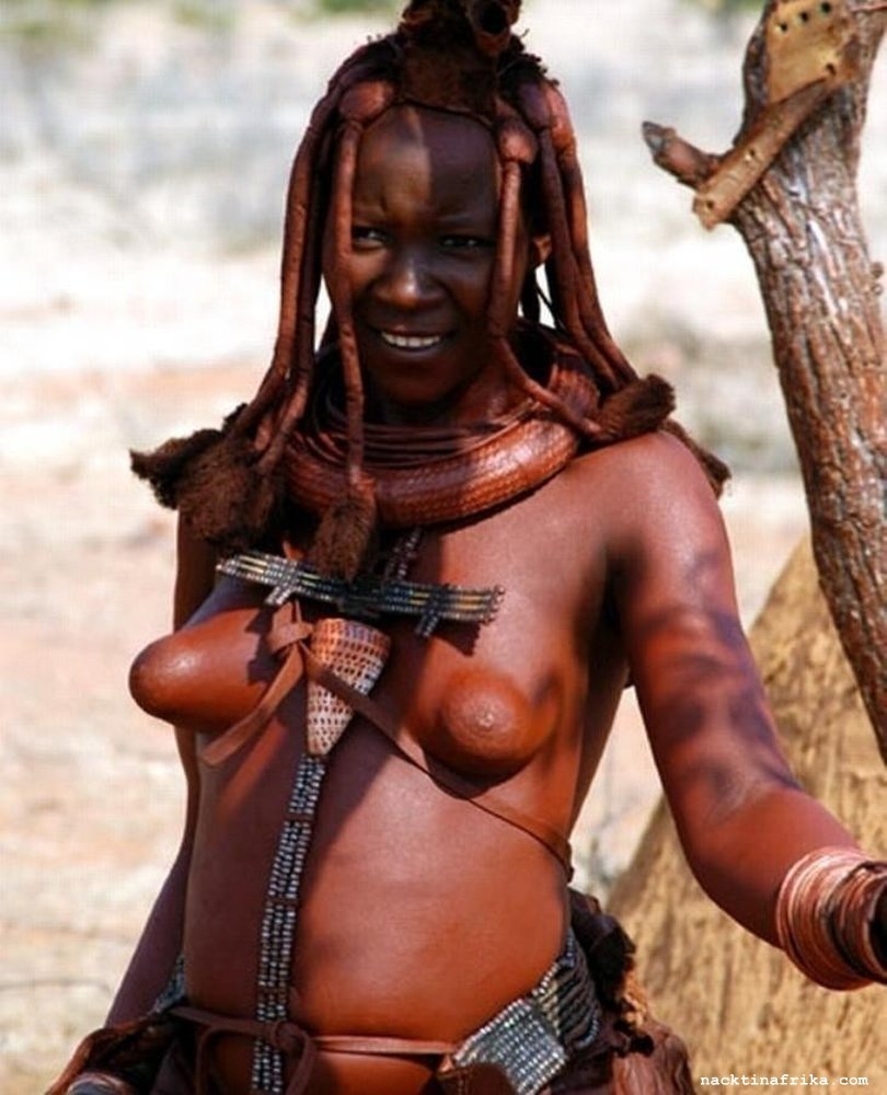 Голые папуаски из племени лесбиянок (73 фото)