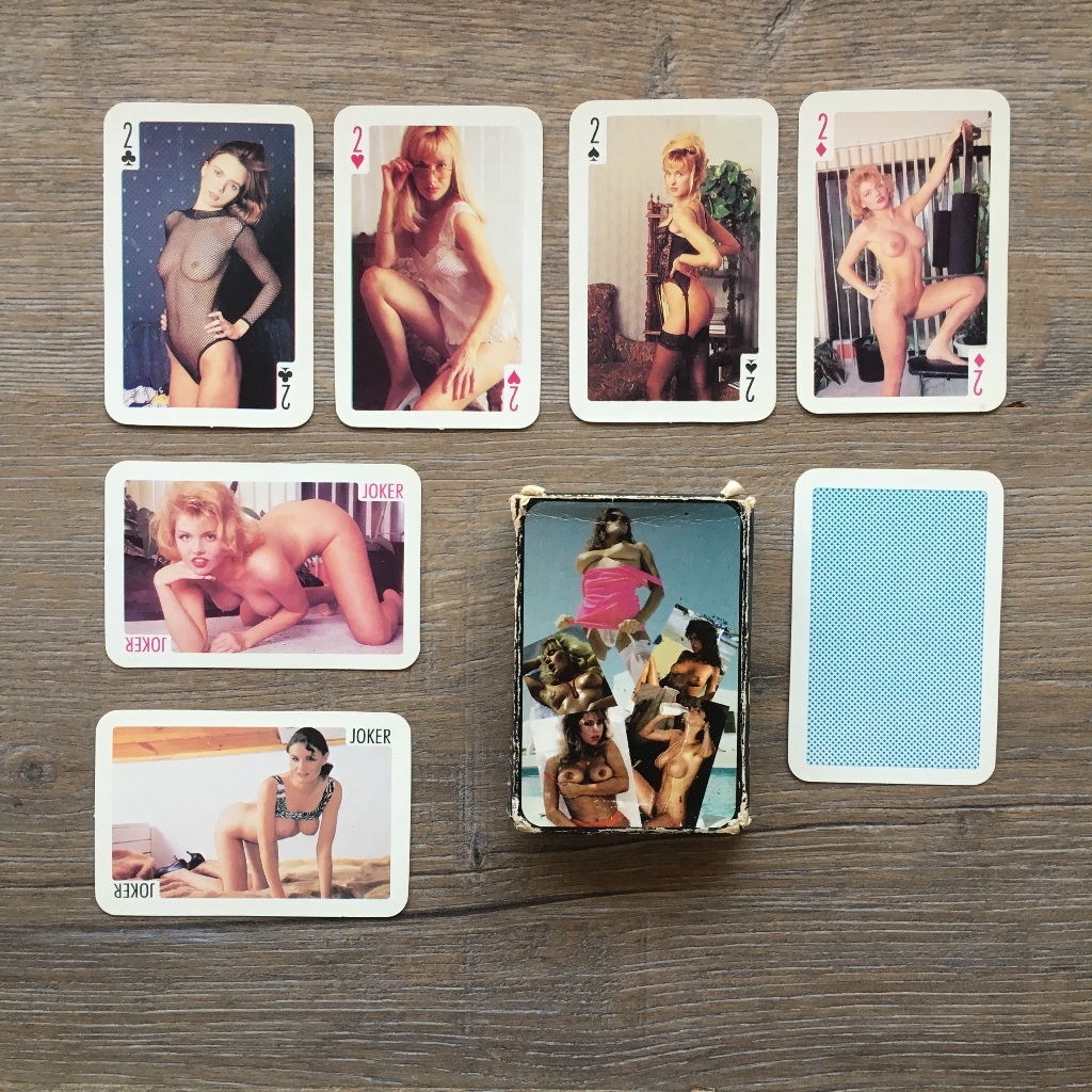 игра карты с голыми женщинами фото 77