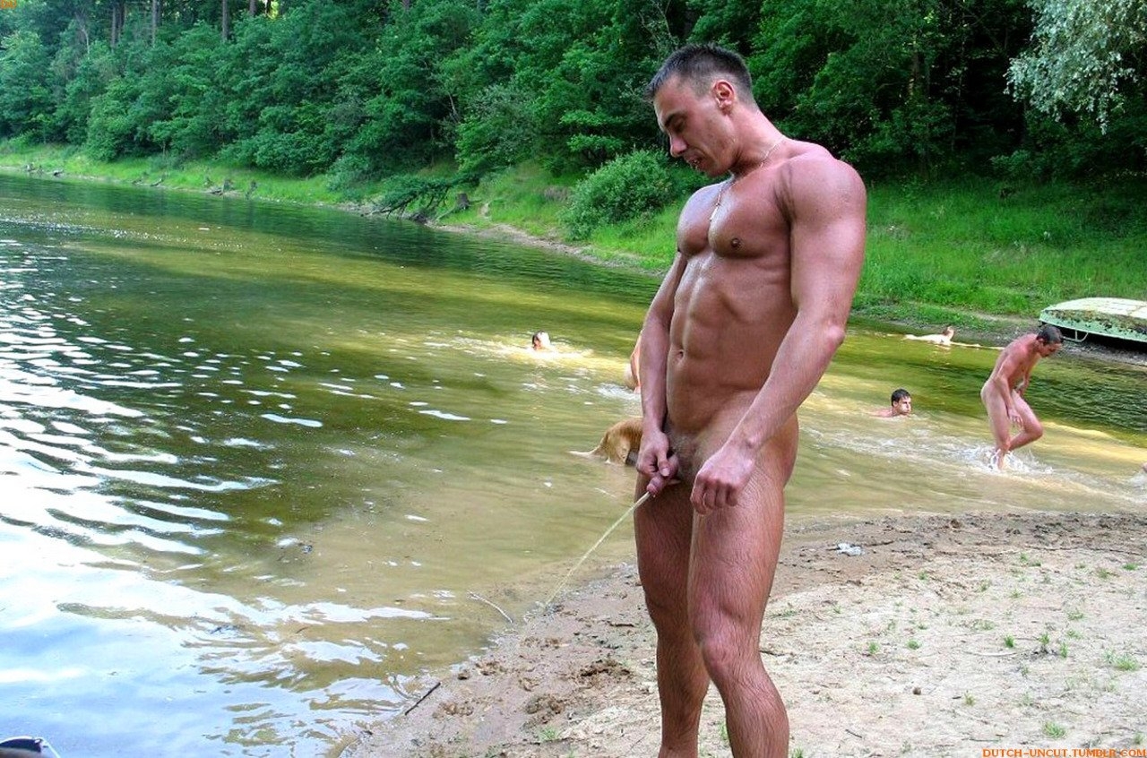 купание голых парней